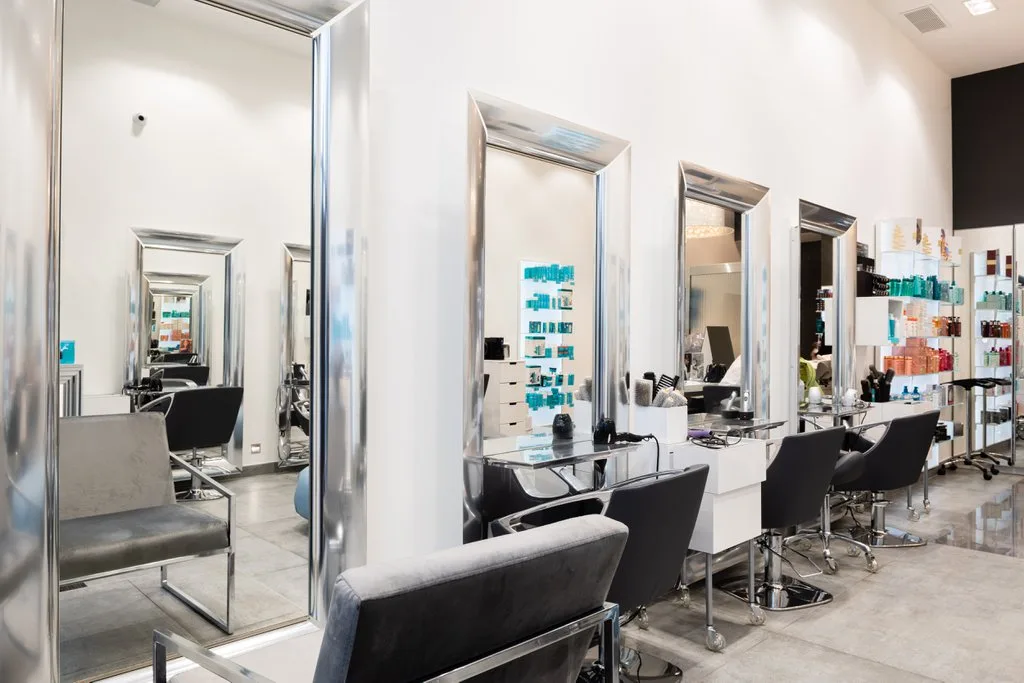 Confidences Le Salon - Gratte Ciel