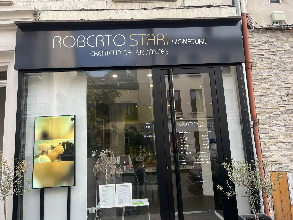 Roberto Stari Signature