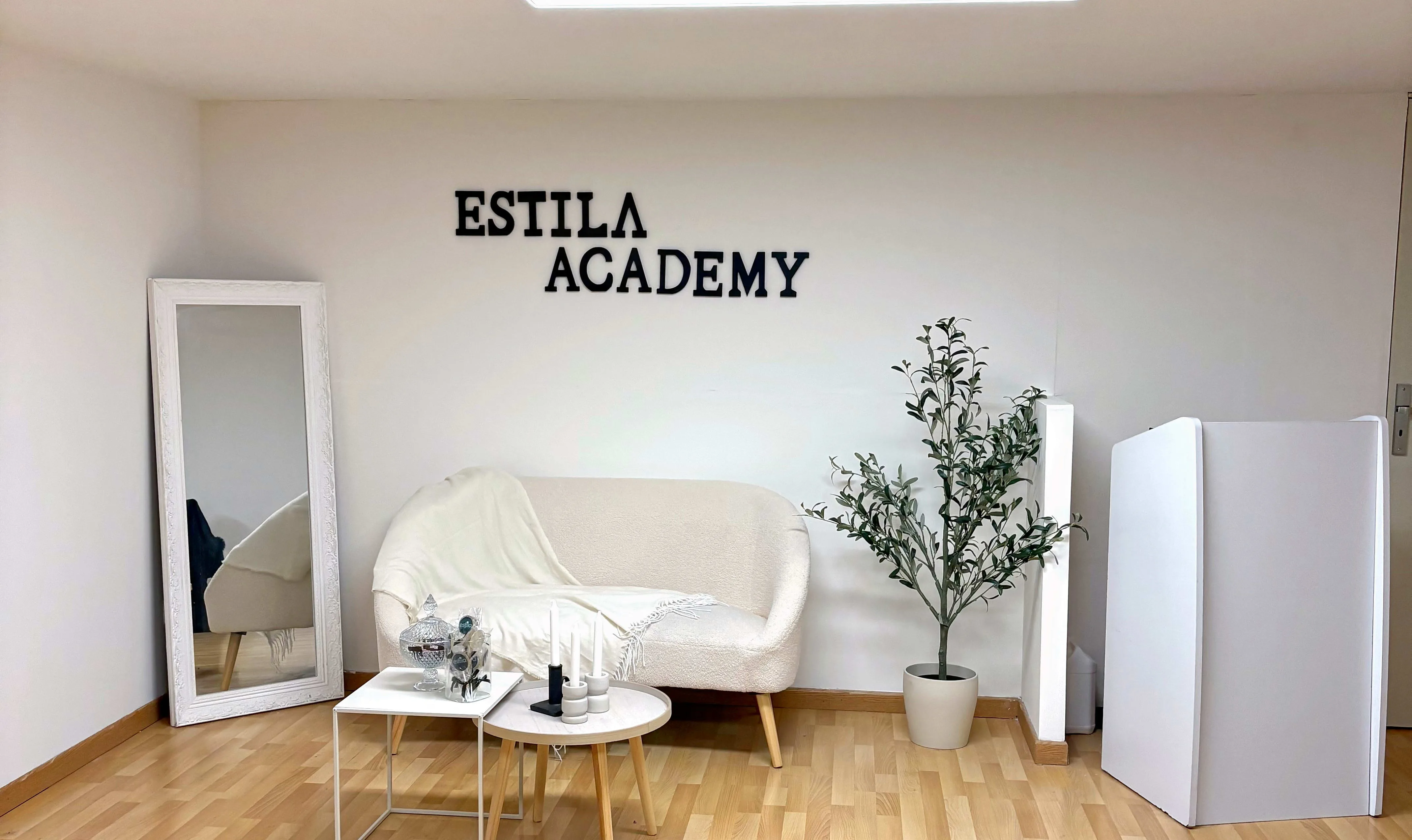 Estila Academy
