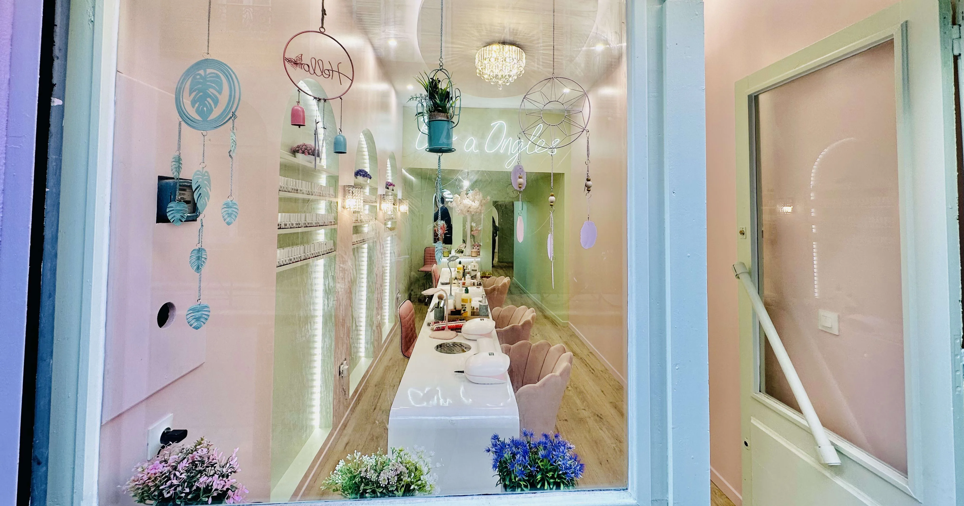 Bar à ongles - Carmes